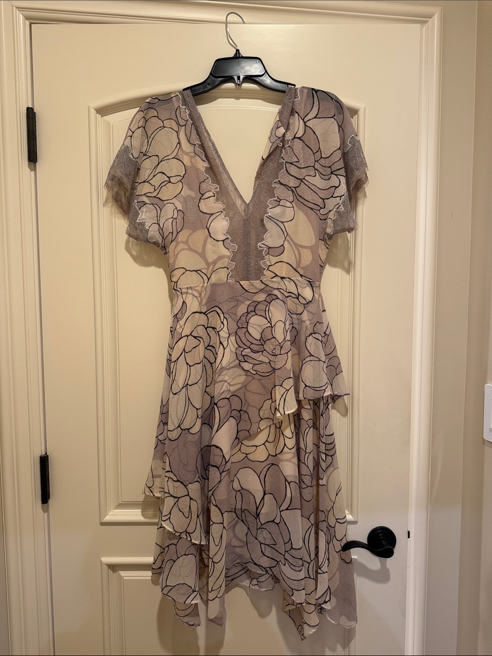 BCBG Floral V-Neck Layered Maxi Dress in Taupe and Cream